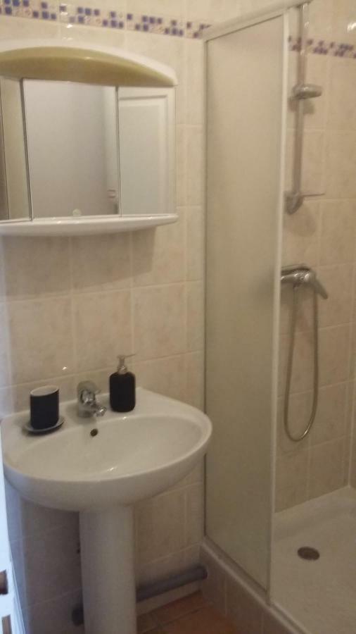 Appartement dans propriété calme en pleine nature Charbonnières-les-Bains Extérieur photo