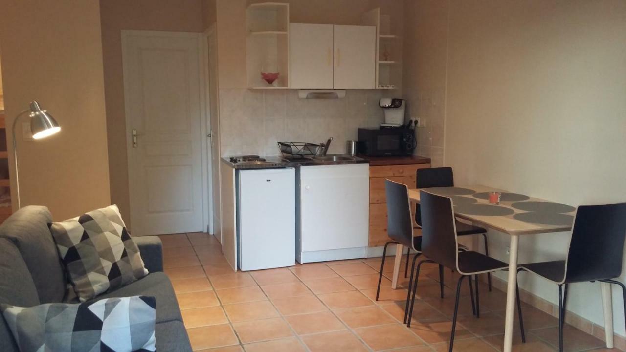 Appartement dans propriété calme en pleine nature Charbonnières-les-Bains Extérieur photo