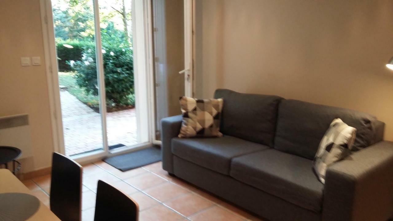 Appartement dans propriété calme en pleine nature Charbonnières-les-Bains Extérieur photo