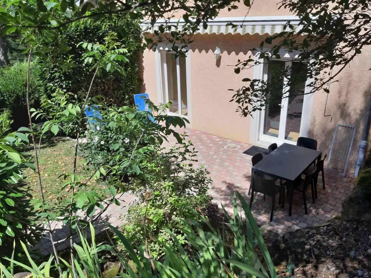 Appartement dans propriété calme en pleine nature Charbonnières-les-Bains Extérieur photo