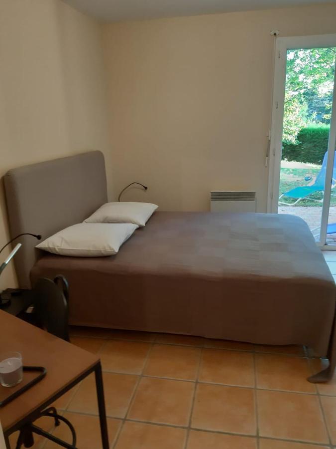 Appartement dans propriété calme en pleine nature Charbonnières-les-Bains Extérieur photo